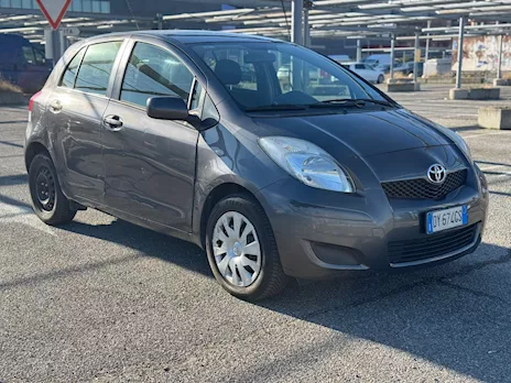 Toyota Yaris 1.0 benzina