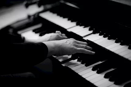 Organista matrimonio e funerale Legnano