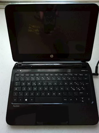 Notebook HP 10-E002SL non funzionante completo Hewlett, colore Nero - Anteprima 1