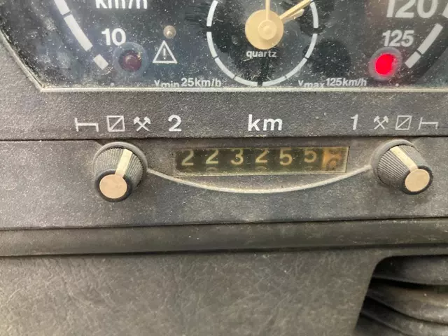 Foto 7Camion Iveco Eurocargo 75e15 cassone fisso e gru, marca stern