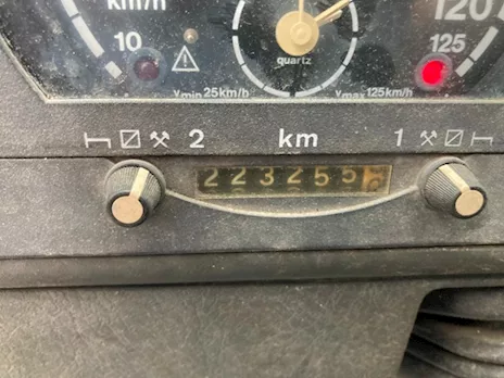 Camion Iveco Eurocargo 75e15 cassone fisso e gru, marca stern - Anteprima 7