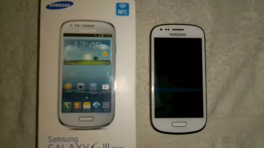 Smartphone Samsung S3 mini bianco, ottime condizioni