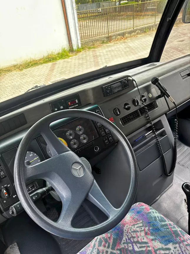 Foto 8Vendo autobus Mercedes Anno 1999 Km 75000 Euro 2, in ottime condizioni