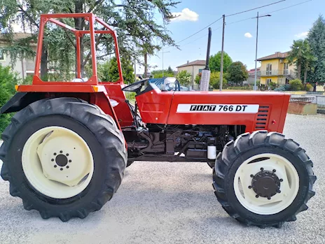 Trattore agricolo Fiat 766 DT