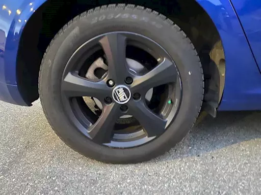 Cerchi in lega con gomme invernali
