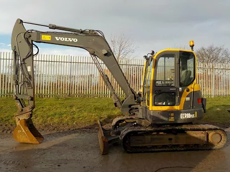 2011 Volvo ECR88 midiescavatore