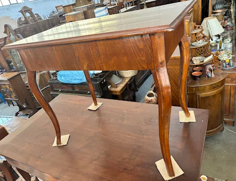 Piccola scrivania con cassetto primi '900, in legno massello - Anteprima 5