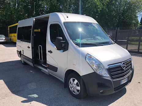 Minibus Opel Movano posti 16+1