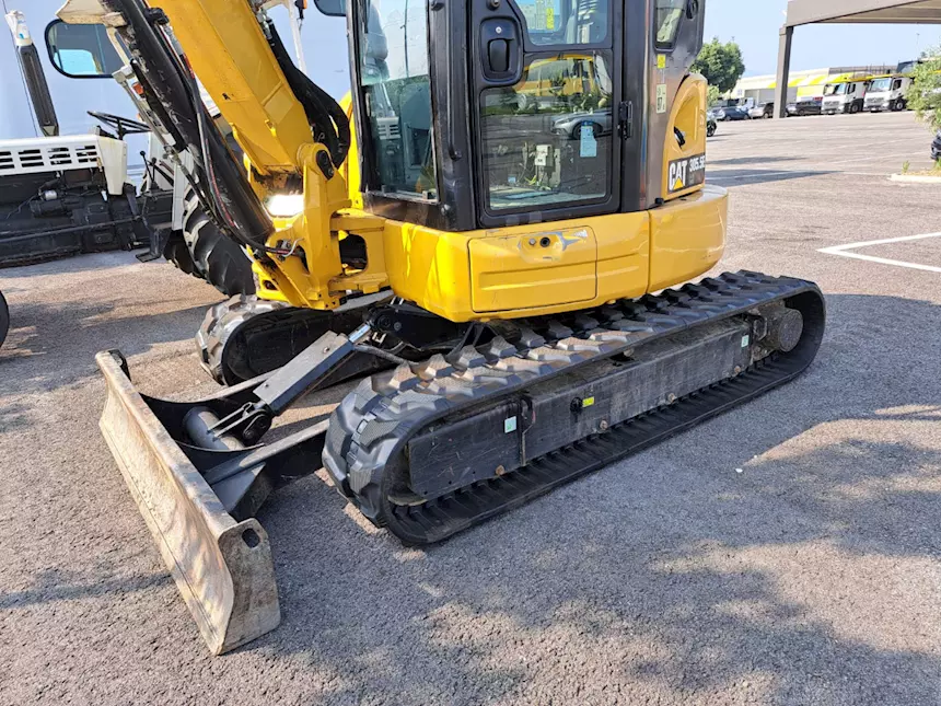 Foto 8Caterpillar 305 5 e anno 2017 Ore 4100 Escavatore