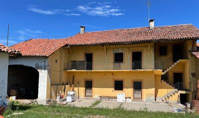RUSTICO con POSSIBILITA' di RISTRUTTURAZIONE