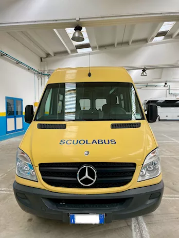 Mercedes Sprinter 518 32+2
