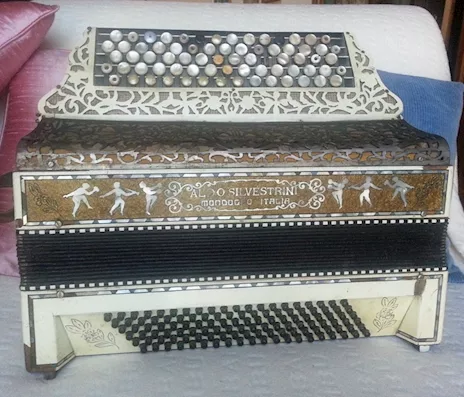 Antica fisarmonica Silvestrini