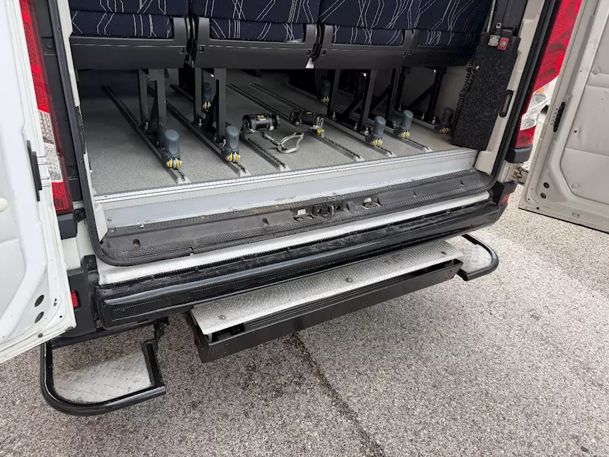 Foto 6Minibus Daily 24 posti con pedana disabili Iveco Anno 2015