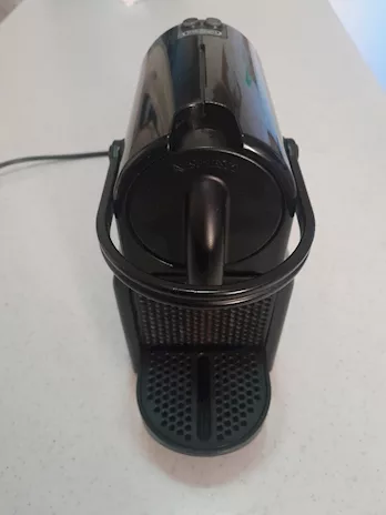 Macchina De Longhi Nespresso Inissia EN 80-B perde acqua ma