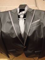 Vestito da matrimonio completo usato poche ore