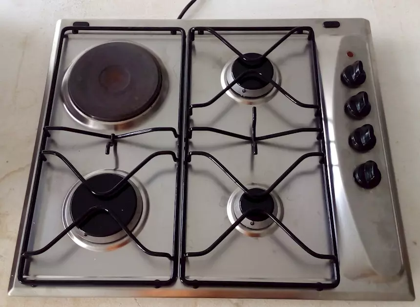 Piano cottura Whirlpool 3 fuochi gas + 1 piastra elettrica