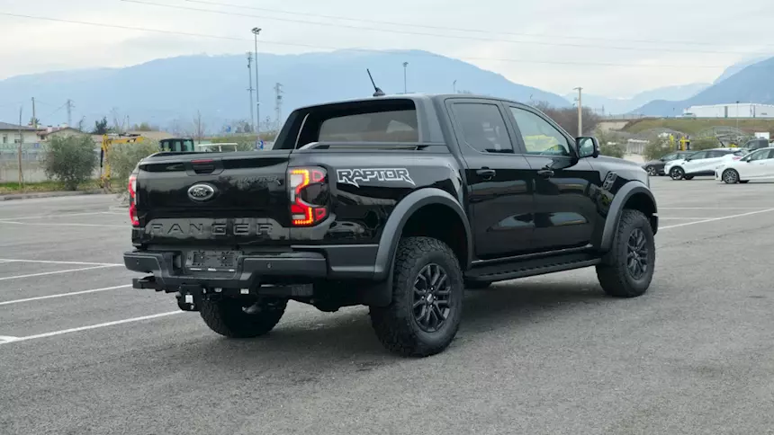 Ford Ranger Raptor 2000 TDI km 0 tendalino elettrico maggio, colore ...