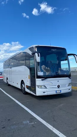 Mercedes Tourismo