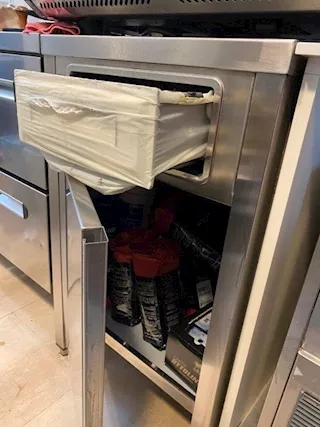 Mobiletto acciaio inox con cassetto batti caffè del 2019