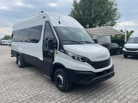 Minibus GT 19 posti Iveco 65C21 km zero pronta consegna
