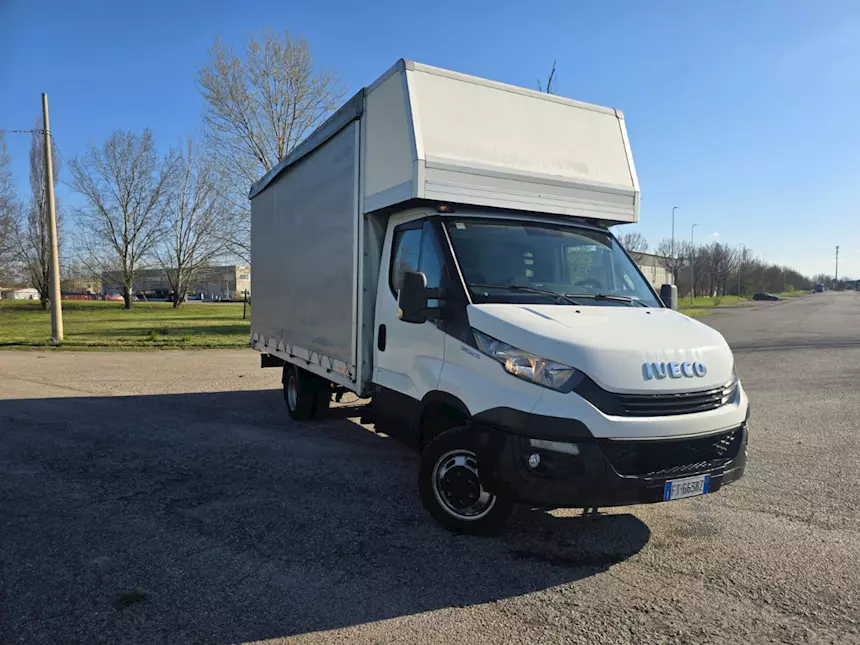 Foto 2IVECO DAILY Cassone Fisso Anno 2019 Km 300000, modello 35