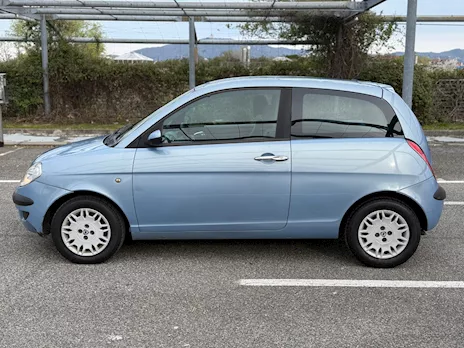 Lancia Modello Ypsilon anno 2004 Km 175000 Berlina Benzina - Anteprima 4