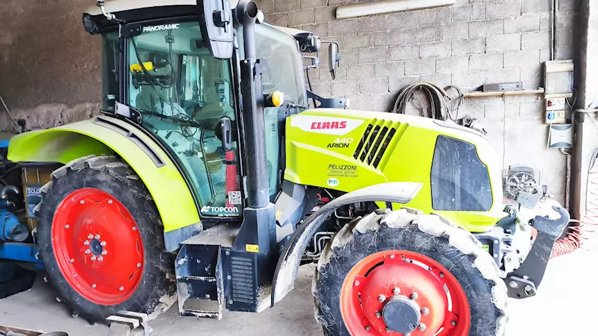Arion 440 Power Shift Marca Claas Anno 2022 Ore 1800, tipo NEF
