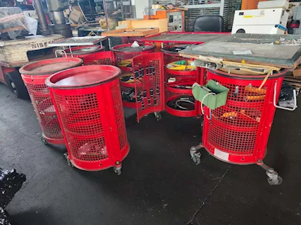 Stock Carrelli Porta Attrezzi Minuteria Usag