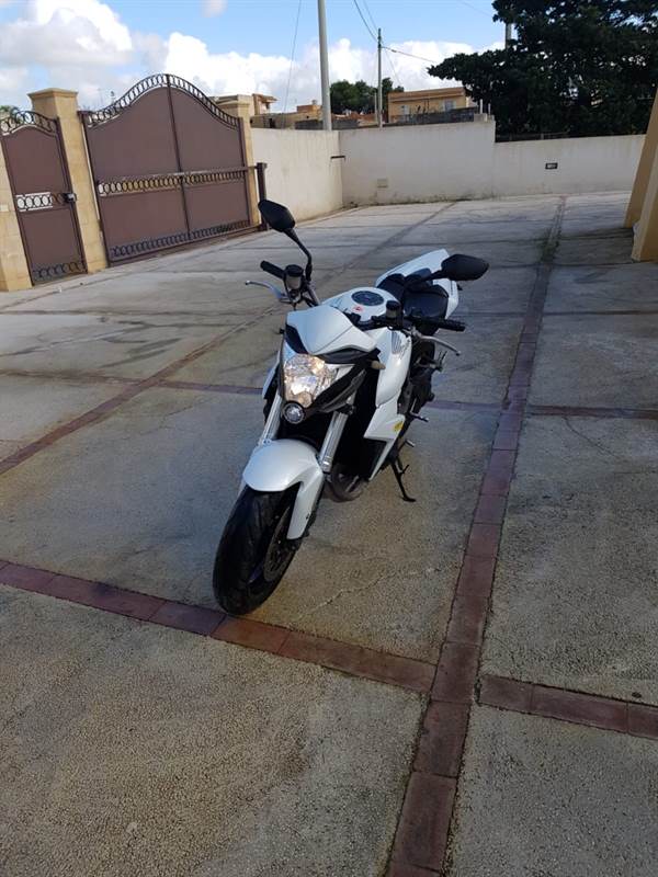 Honda CB1000R