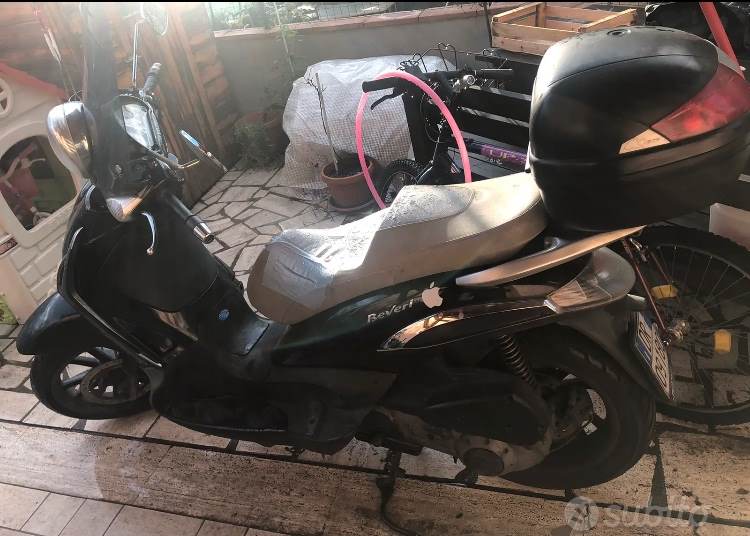 Beverly 300 Tourer usato