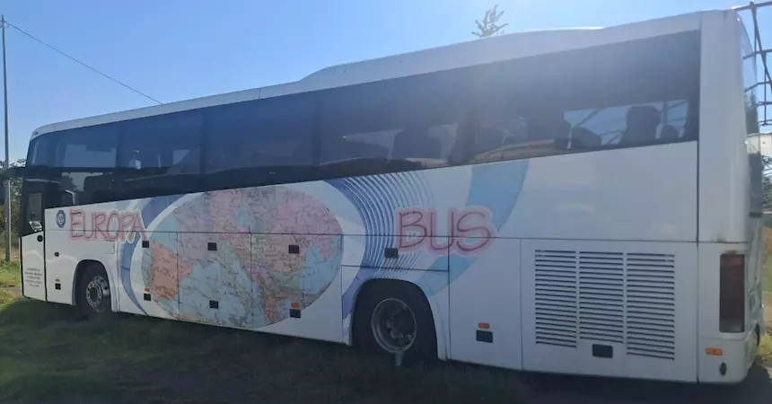 Foto 3VENDO PER RICAMBI Marca VOLVO B12B 9900 - 420 CV - EURO 3 Anno 2002