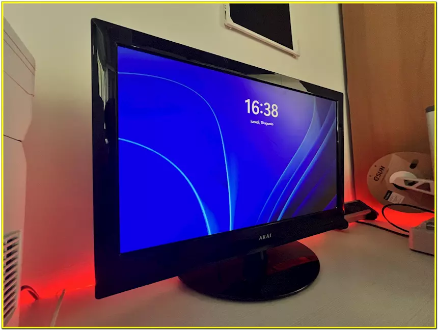 Foto 3Tv-Monitor Akay Aktv245led 24.5p Led FHD, ottimo stato, prezzo non trattabile