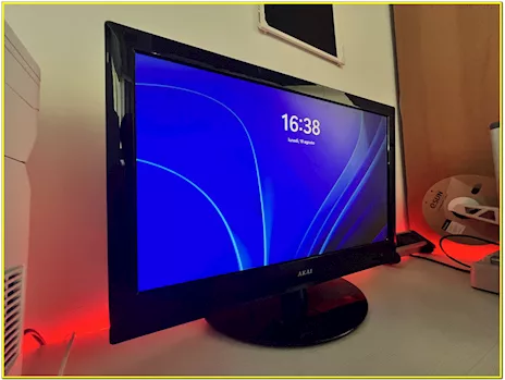Tv-Monitor Akay Aktv245led 24.5p Led FHD, ottimo stato, prezzo non trattabile - Anteprima 3