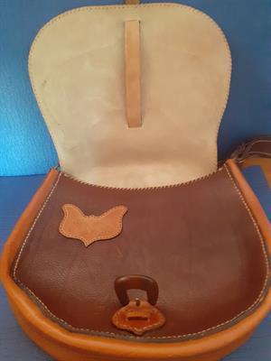 Borsa in cuoio, mai usata, prezzo non trattabile - Foto 5