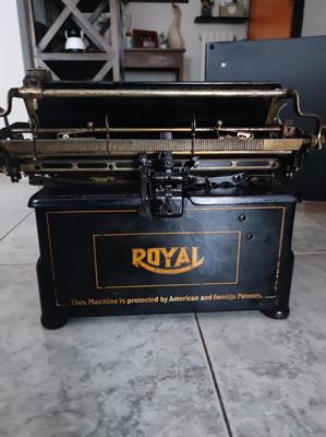 Macchina da scrivere Royal Vintage - Anteprima 2