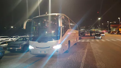 Vendo Pullman Marca Irizar Anno 2008 Km 350000, in buone condizioni - Anteprima 5