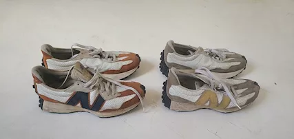 2 paia di scarpe New Balance 327 - Numero 44.5 - Anteprima 2
