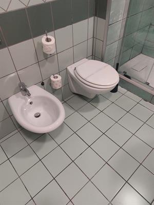 Cameriera hai piani pulizie hotel