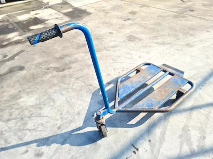 Carrello pianale portacassette usato