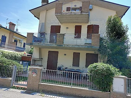 Lido di Dante-Villetta piano terra, 2 camere da letto.