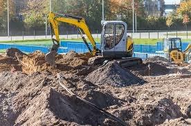 Lavori con scavatore scavi giardino demolizion altro