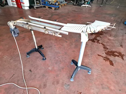 Combinata di nastro e rulli usati per confezioni