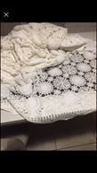 Copriletto anni 70 con cerchi in lino e cotone