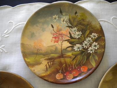 Piatti con Fiori Dipinti a Mano