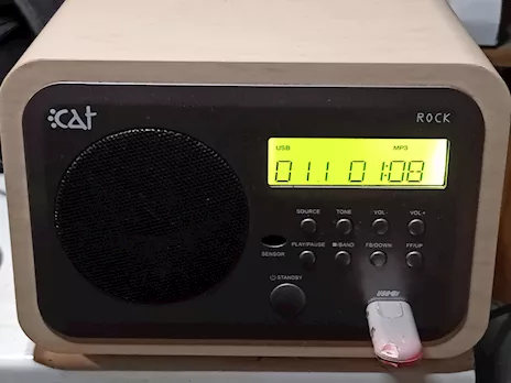 Mini Radio AM FM USB MP3 AUX in legno