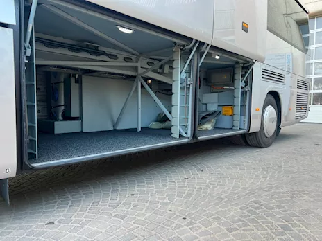 S 411 HD EURO V Marca Setra, anno 07, cambio: manuale - Anteprima 12