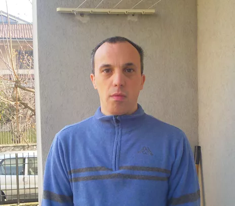 Cerco lavoro come operaio magazziniere