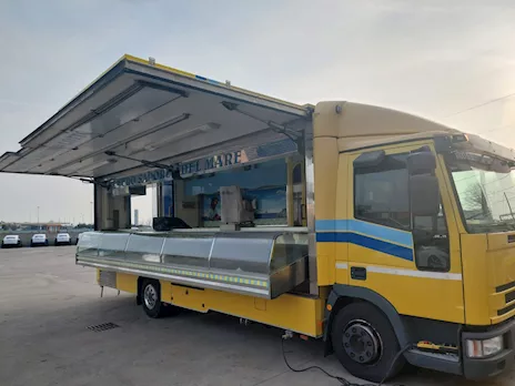 Iveco 110 E 18 pescheria patente C