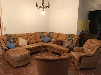Prestigioso divano pelle angolare