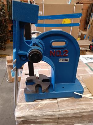 Pressa manuale a cremagliera